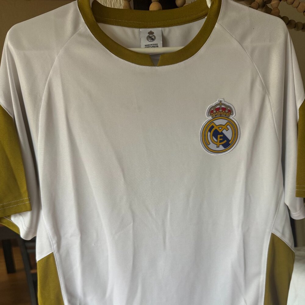 Real Madrid Jersey (medium)